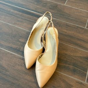 Women’s Seychelles nude kitten mule low heels  size 7.5 like new.